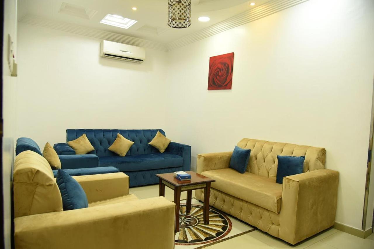 شقق جنان المفروشة Jenaan Apartments Nadzsran Kültér fotó