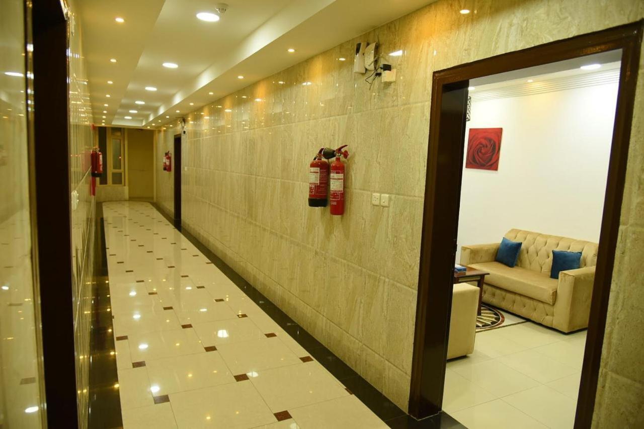 شقق جنان المفروشة Jenaan Apartments Nadzsran Kültér fotó